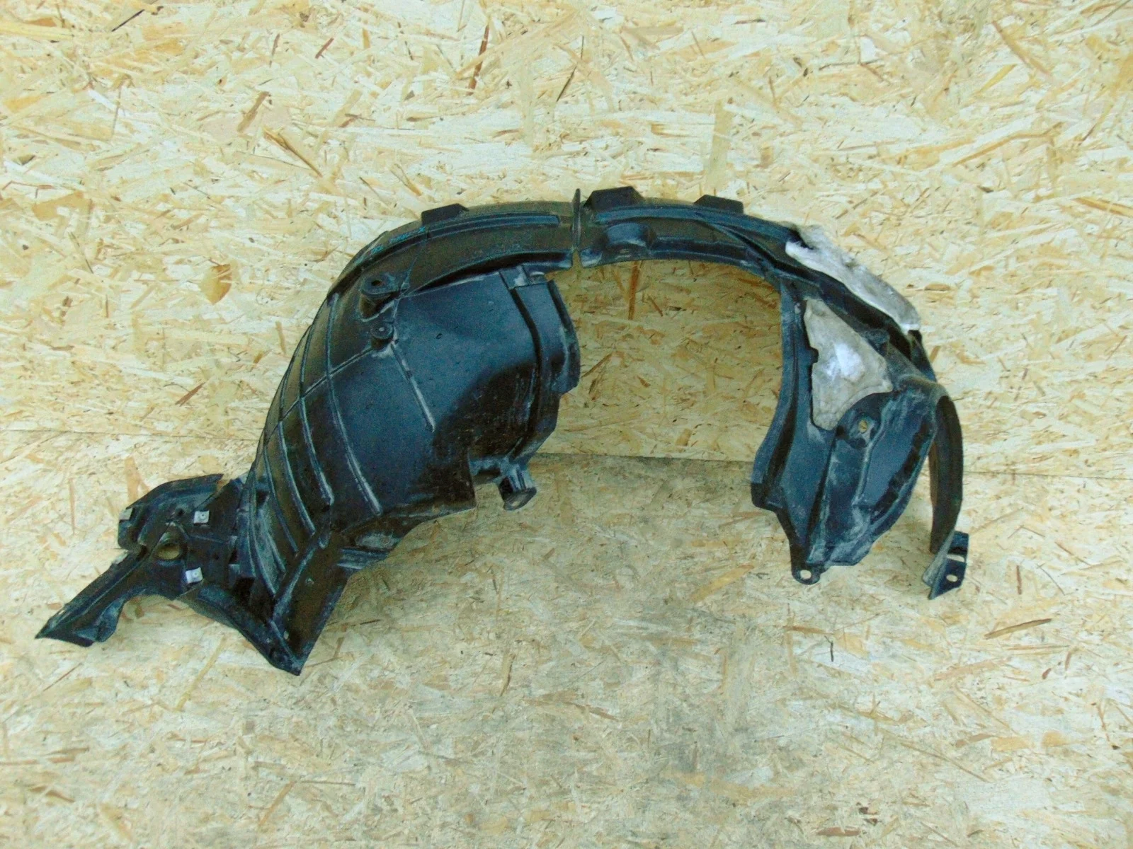 Подкрылок Nissan X-TRAIL 2013-2016 638434CB0A T32, передний правый