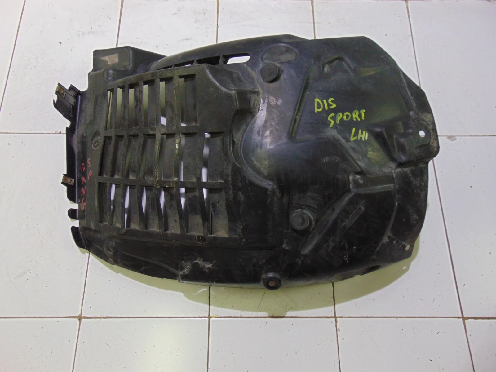 Подкрылок Land Rover Range Rover Sport 2 2013-2017 LR033071 L494, передний левый