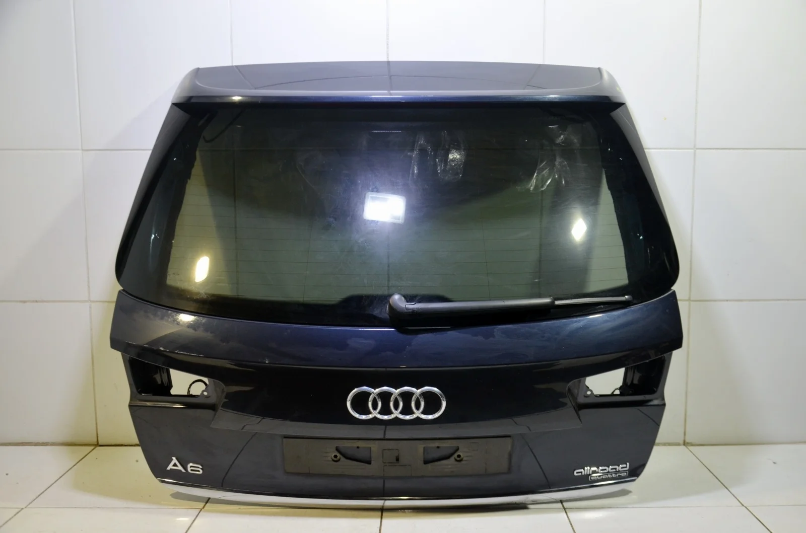 Крышка багажника AUDI A6 2011+ 4G9827025B C7 AVANT