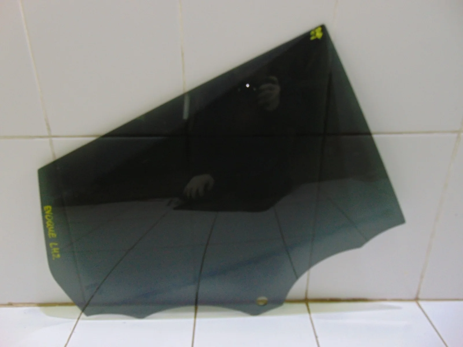 Стекло двери LAND ROVER Range Rover Evoque 2011+ LR026714, заднее правое