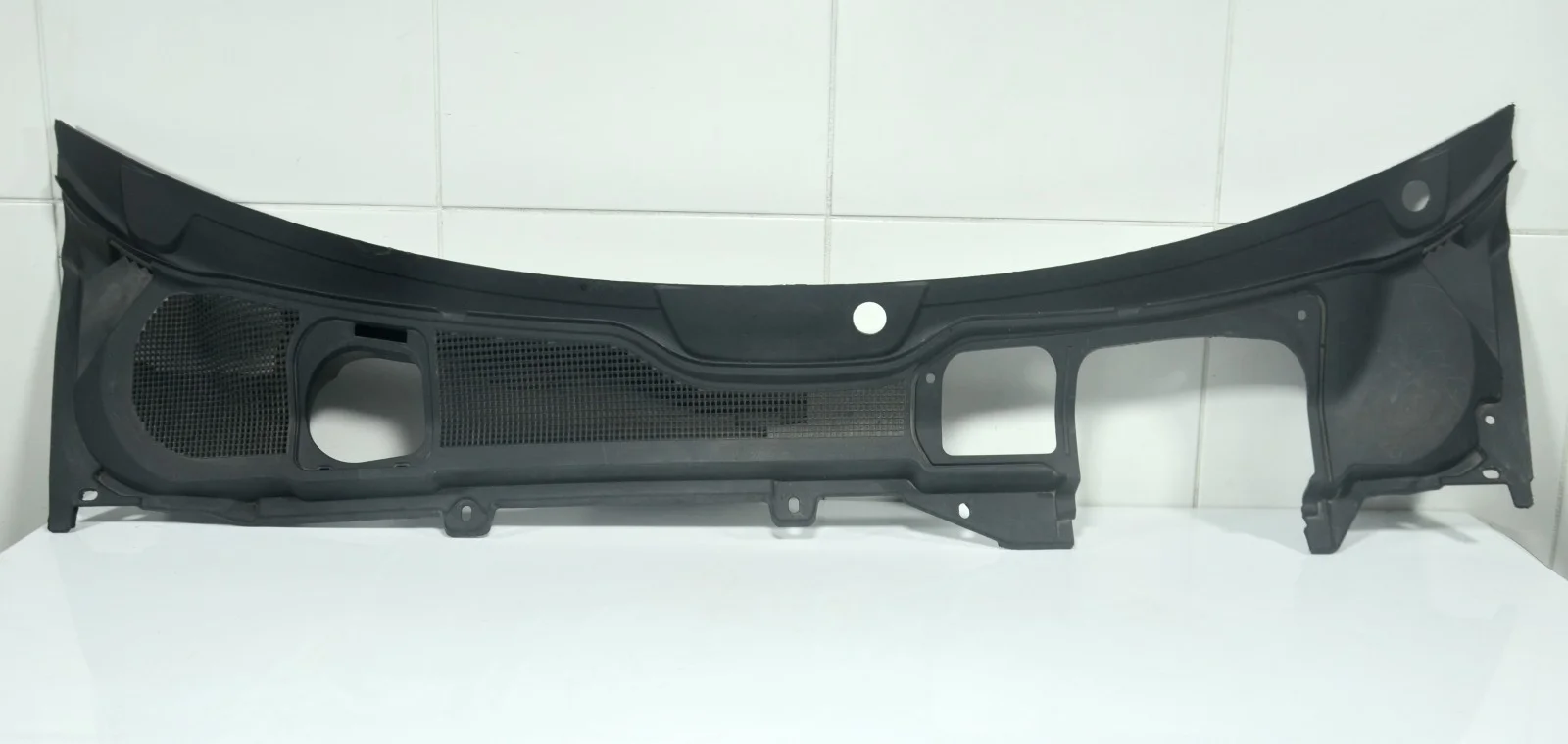 Жабо решетка LAND ROVER RANGE ROVER EVOQUE 2011+ LR073278 L538