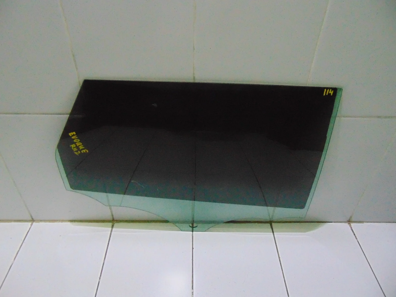 Стекло двери LAND ROVER Range Rover Evoque 2011-2018 LR026714, заднее правое