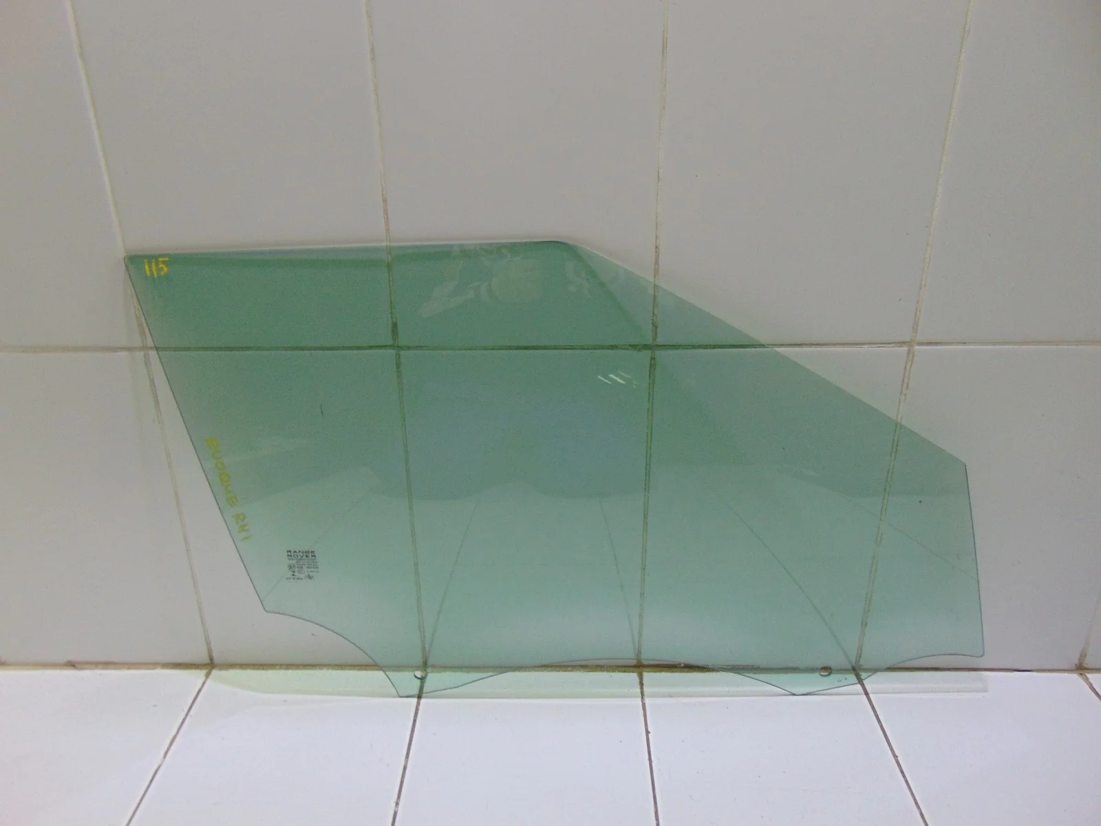 Стекло двери LAND ROVER Range Rover Evoque 2011-2018 LR044525, переднее правое