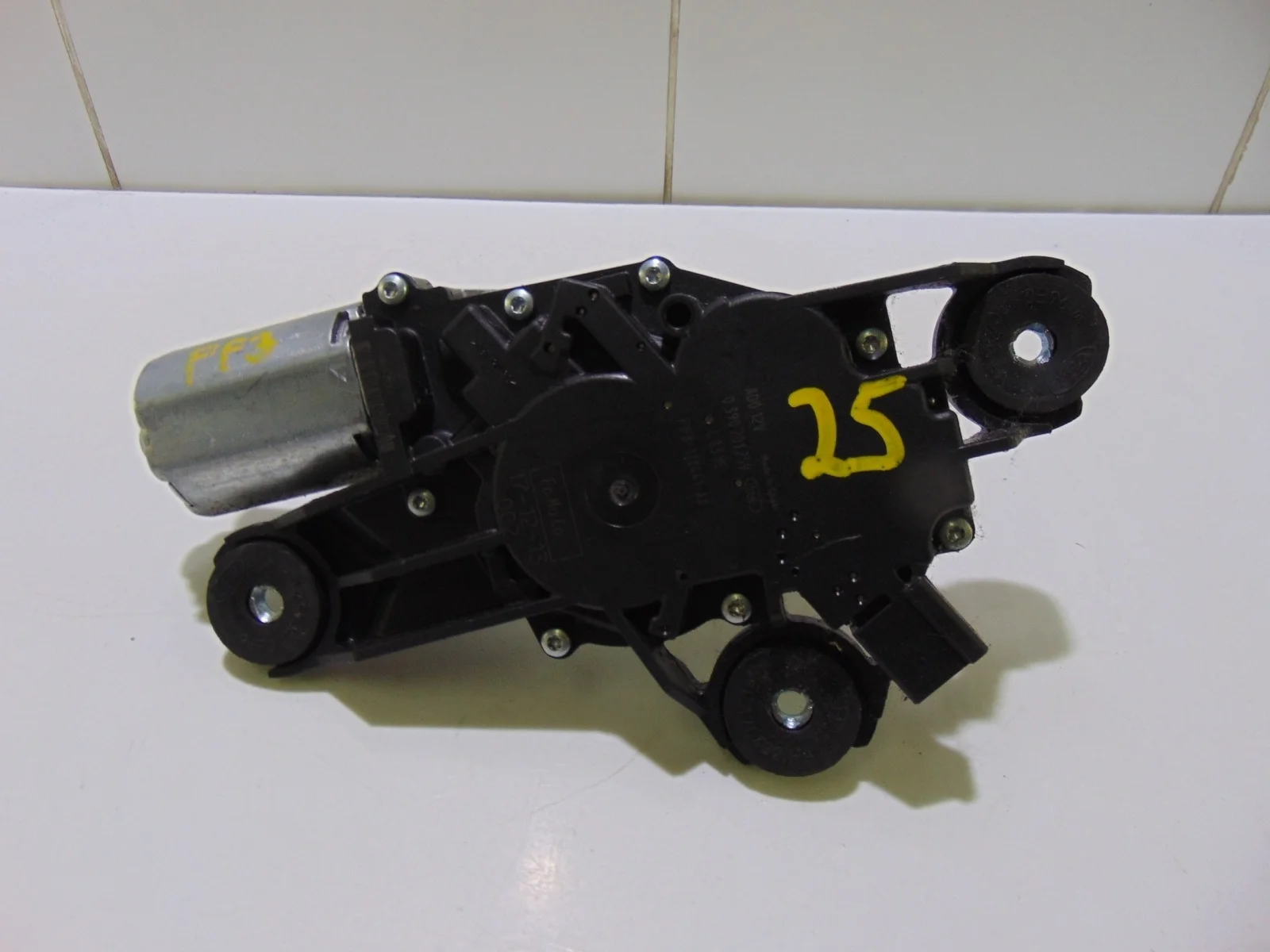 Моторчик стеклоочистителя FORD FOCUS 2010+ F1FB17K441AA 3 ХЭТЧБЕК, задний