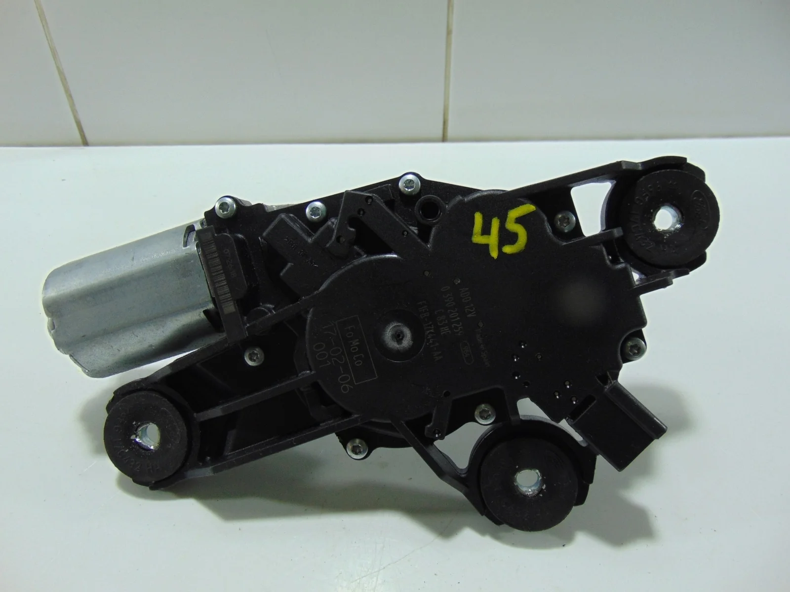 Моторчик стеклоочистителя FORD FOCUS 2010+ F1FB17K441AA 3 ХЭТЧБЕК, задний