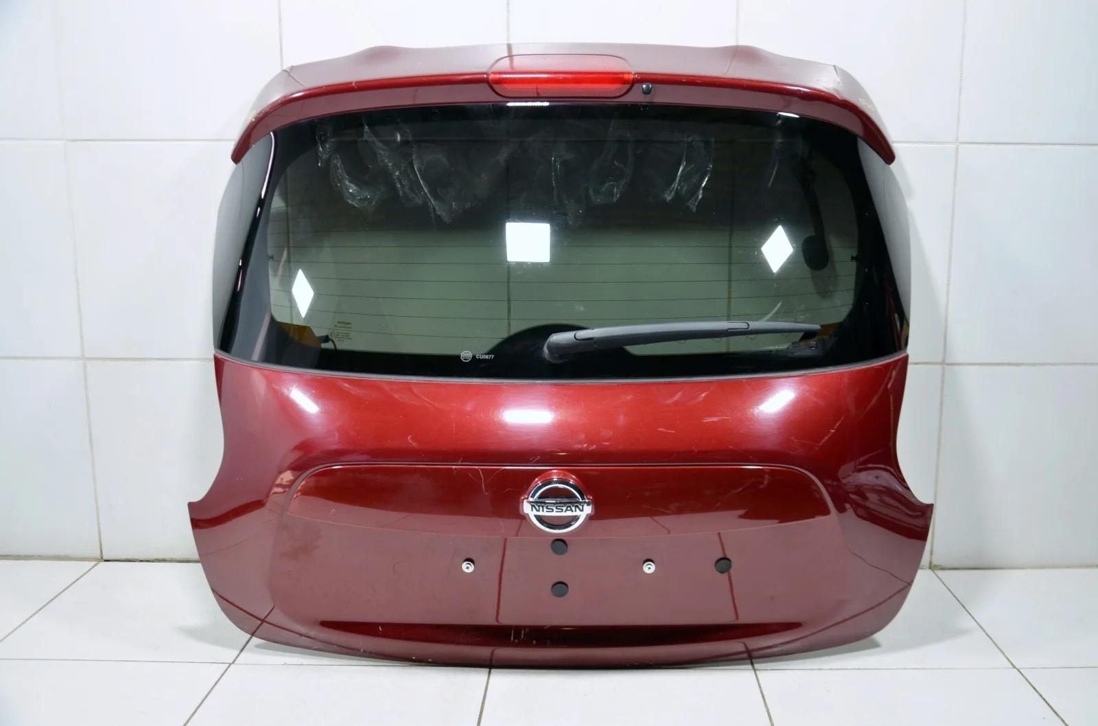 Крышка багажника NISSAN JUKE 2011+ K01001KAAD YF15