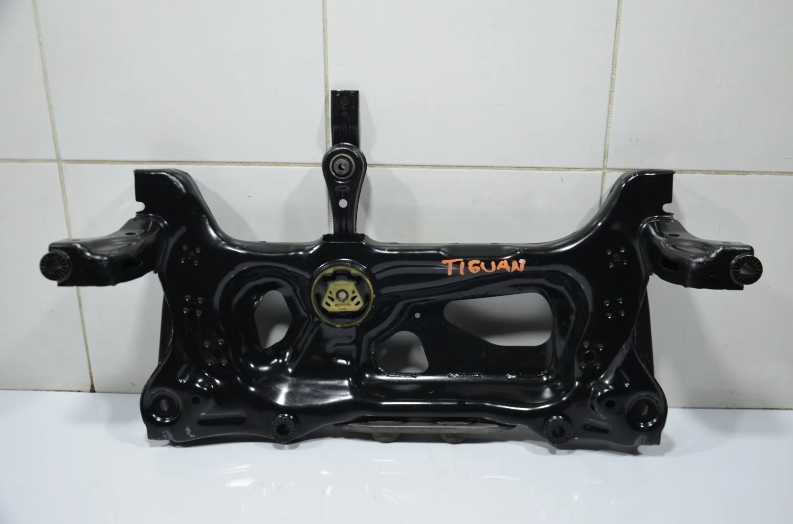 Подрамник передний VOLKSWAGEN TIGUAN 2016+ 3Q0199315D 2 CYVB