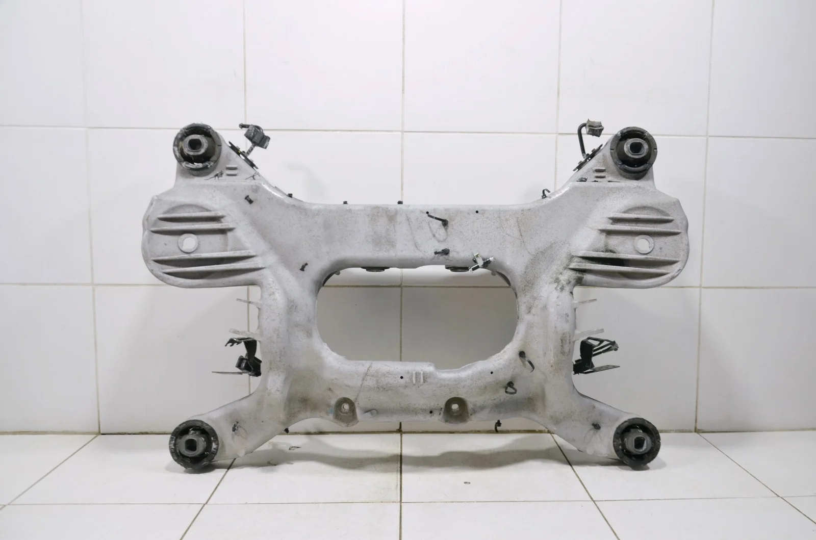 Балка задняя LAND ROVER RANGE ROVER SPORT 2013-2017 LR037517 L494