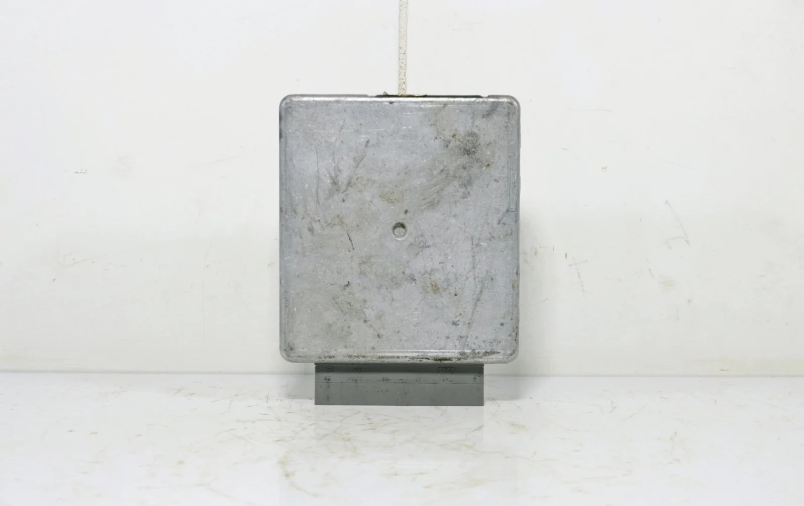 Блок управления двигателем Ford Escape 2000-2006 1L8U12A650AC