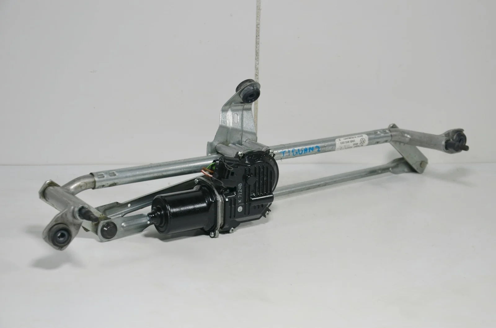 Трапеция стеклоочистителя VOLKSWAGEN TIGUAN 2016+ 5NB955023 AD1