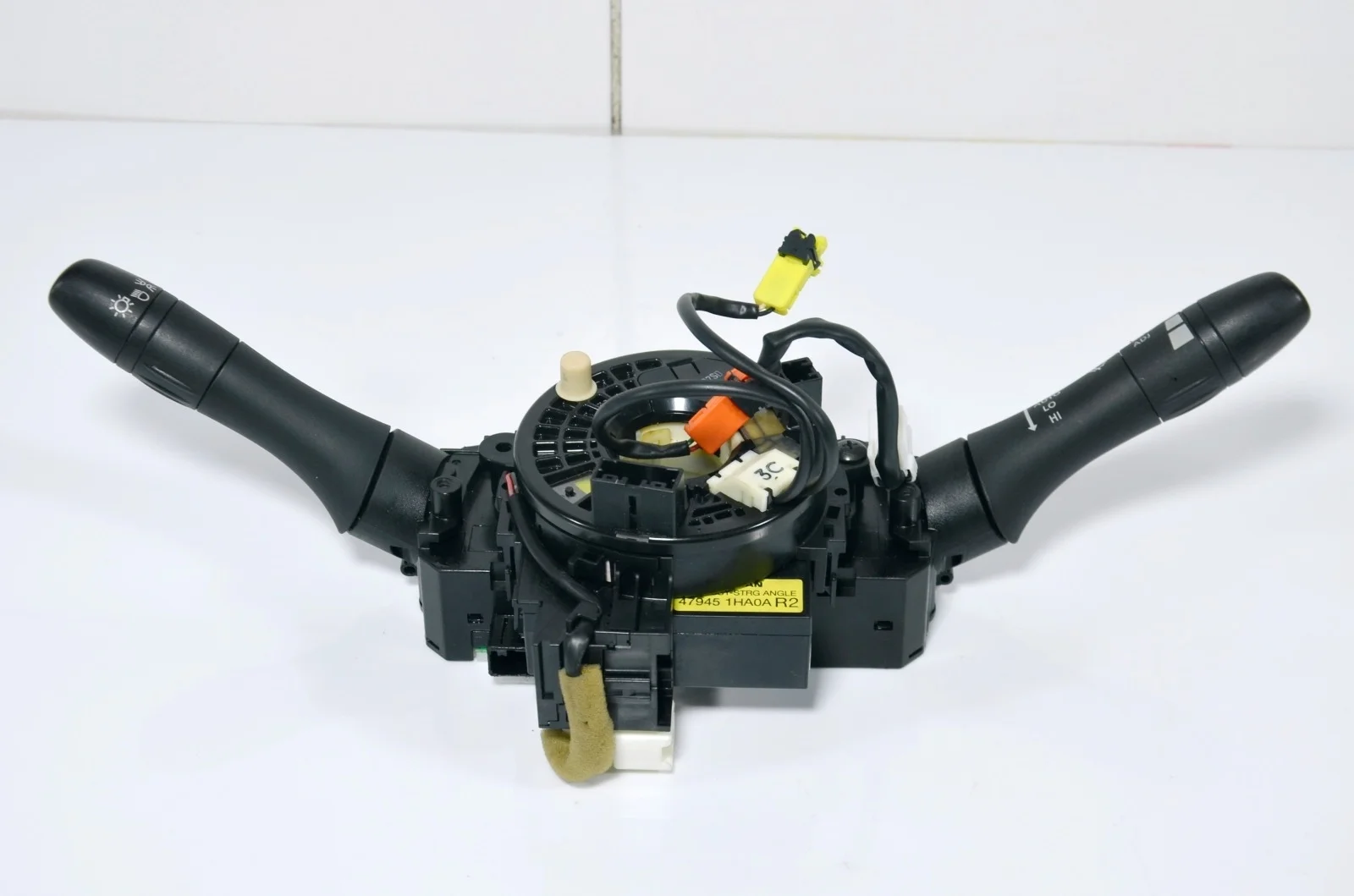 Переключатель / Шлейф подрулевой INFINITI M37 2010+ 25560JJ53B Y51