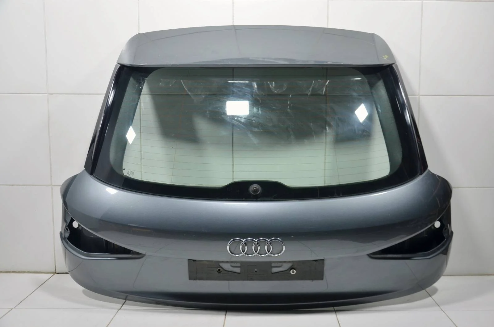 Крышка багажника AUDI Q3 2011+ 8U0827025 8U