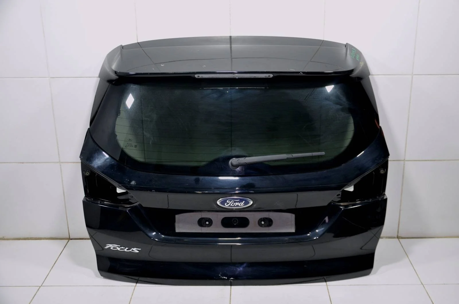 Крышка багажника FORD FOCUS 2010-2019 1834446 3 УНИВЕРСАЛ