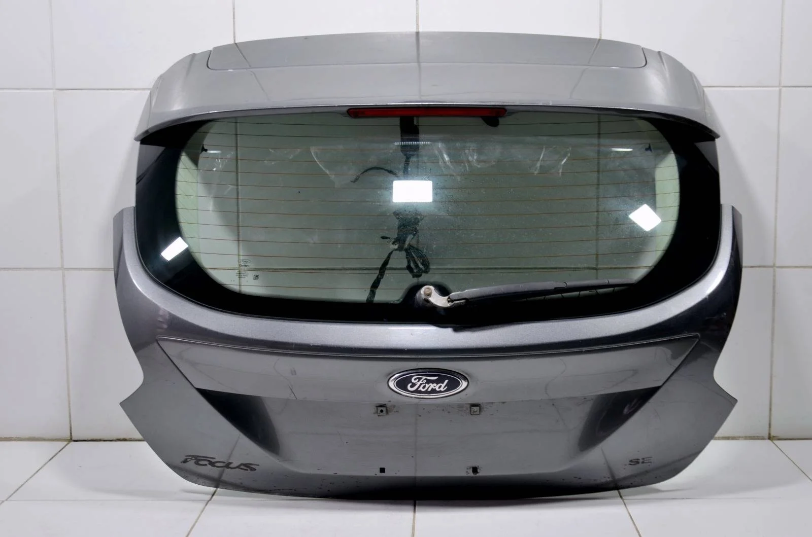 Крышка багажника FORD FOCUS 2010+ 1838957 3