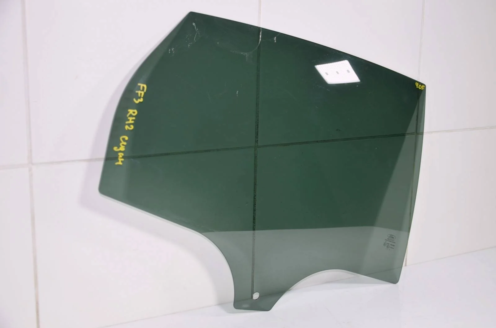 Стекло двери FORD FOCUS 2011-2019 1706321, заднее правое