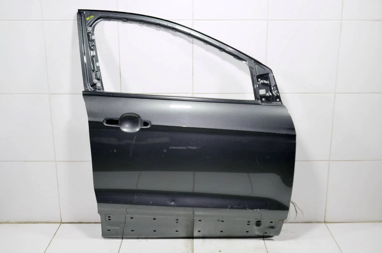 Дверь FORD KUGA 2012+ 2387793 C520, передняя правая