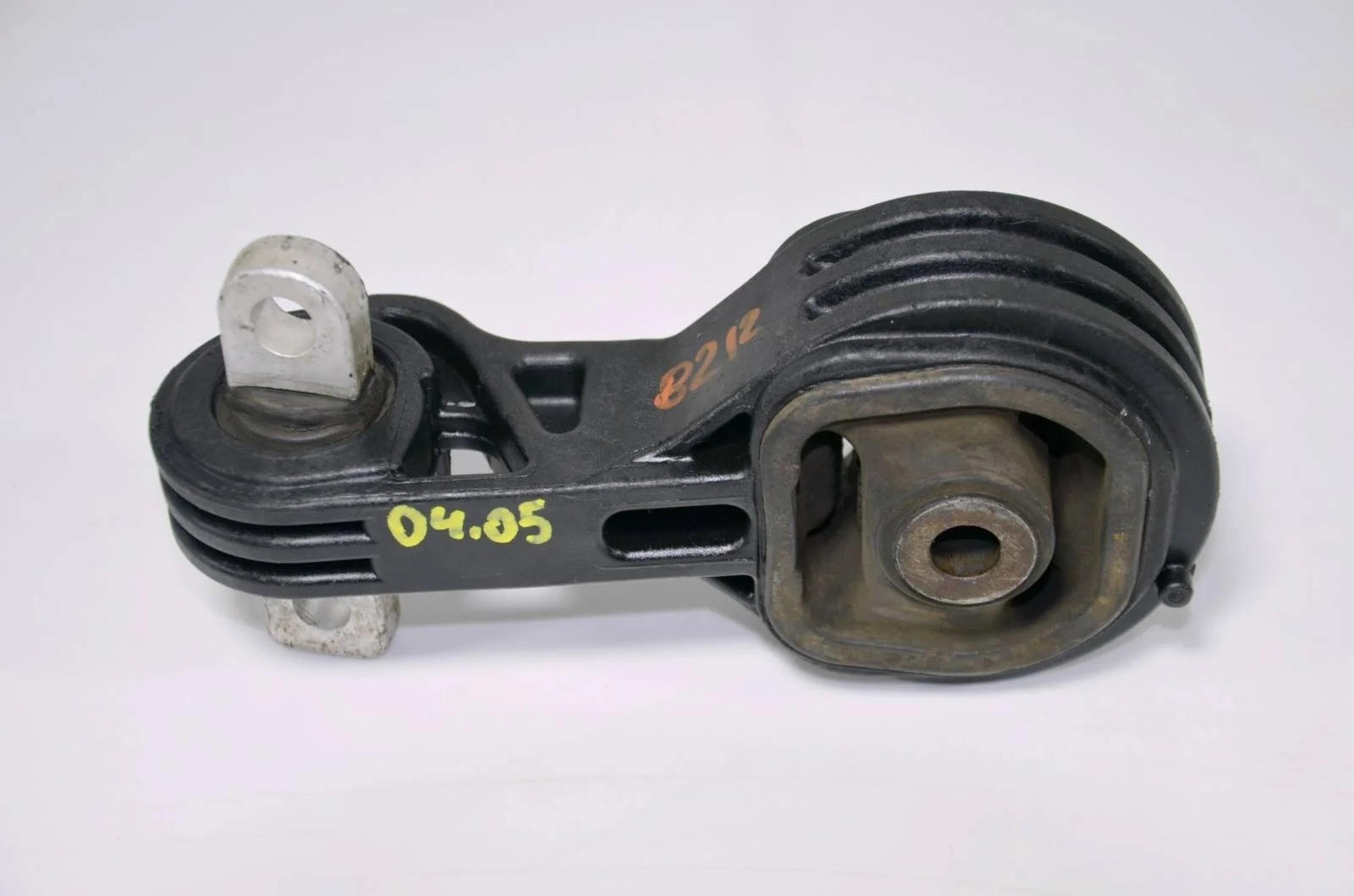 Опора двигателя HONDA CR-V 2007+ 50880SWAA81 2.4, правая