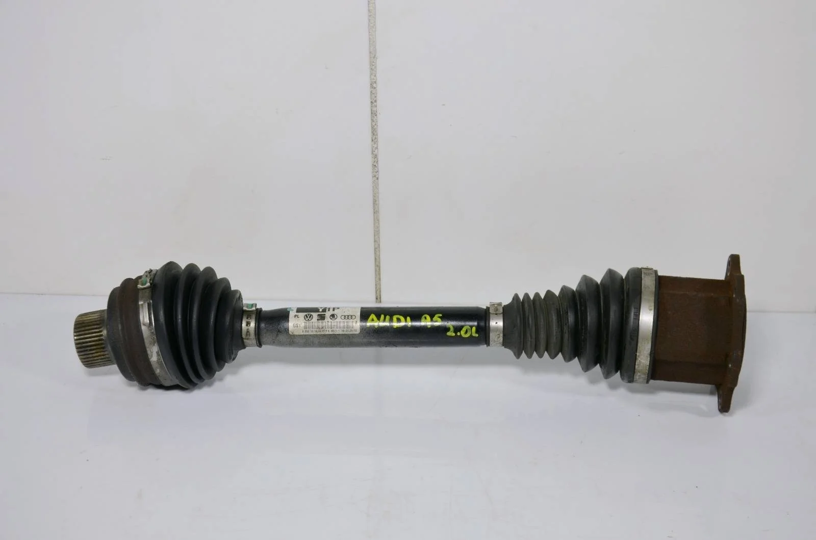 Привод AUDI A5 2008-2016 8K0407271P, передний