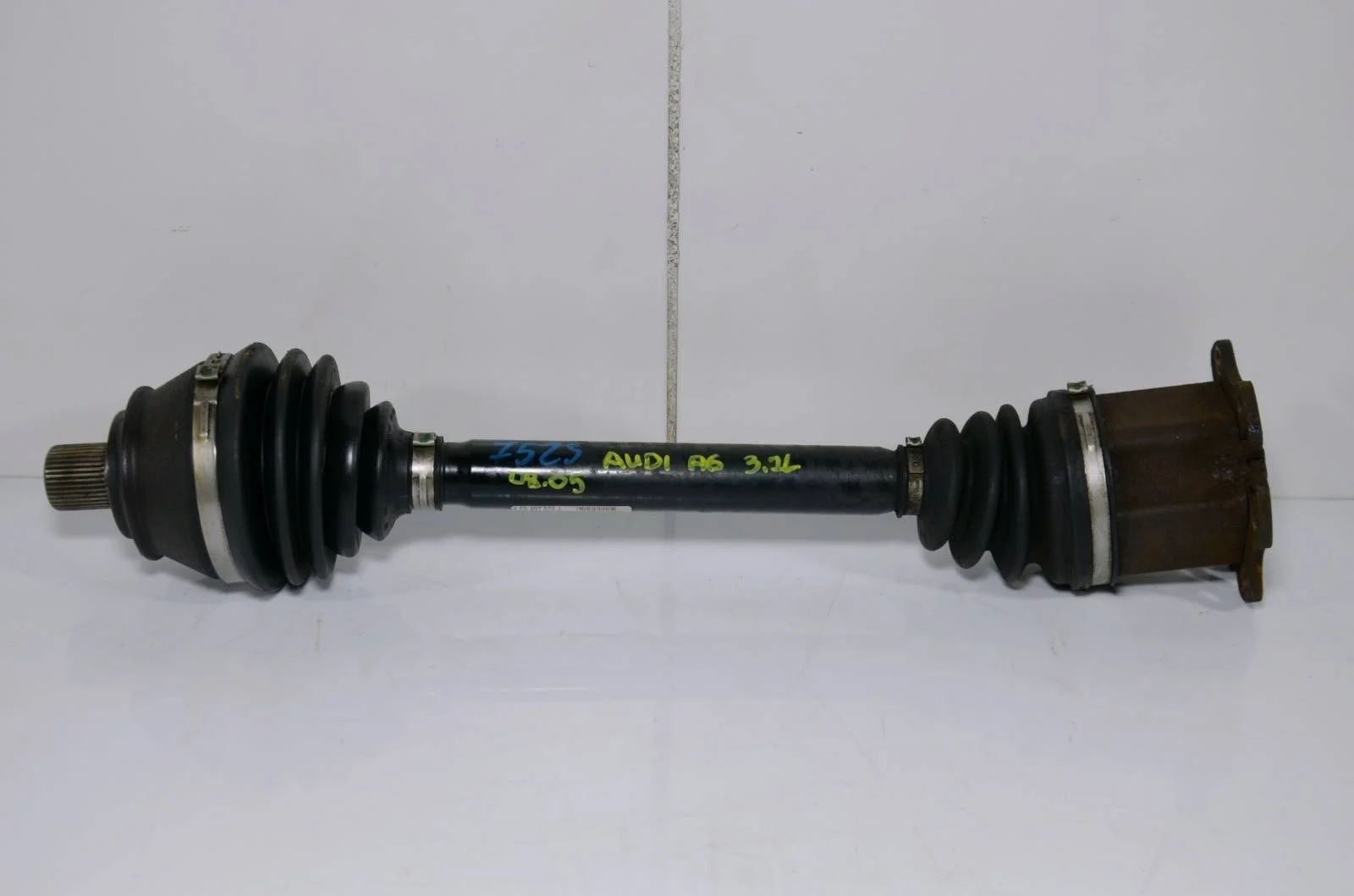 Привод AUDI A6 2005-2011 4F0407272J C6 3.2 BKH, передний правый