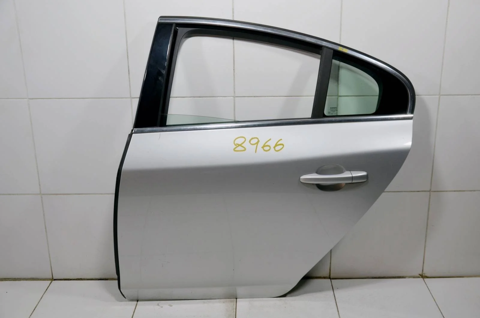 Дверь VOLVO S60 2010+ 32228974 Y20, задняя левая