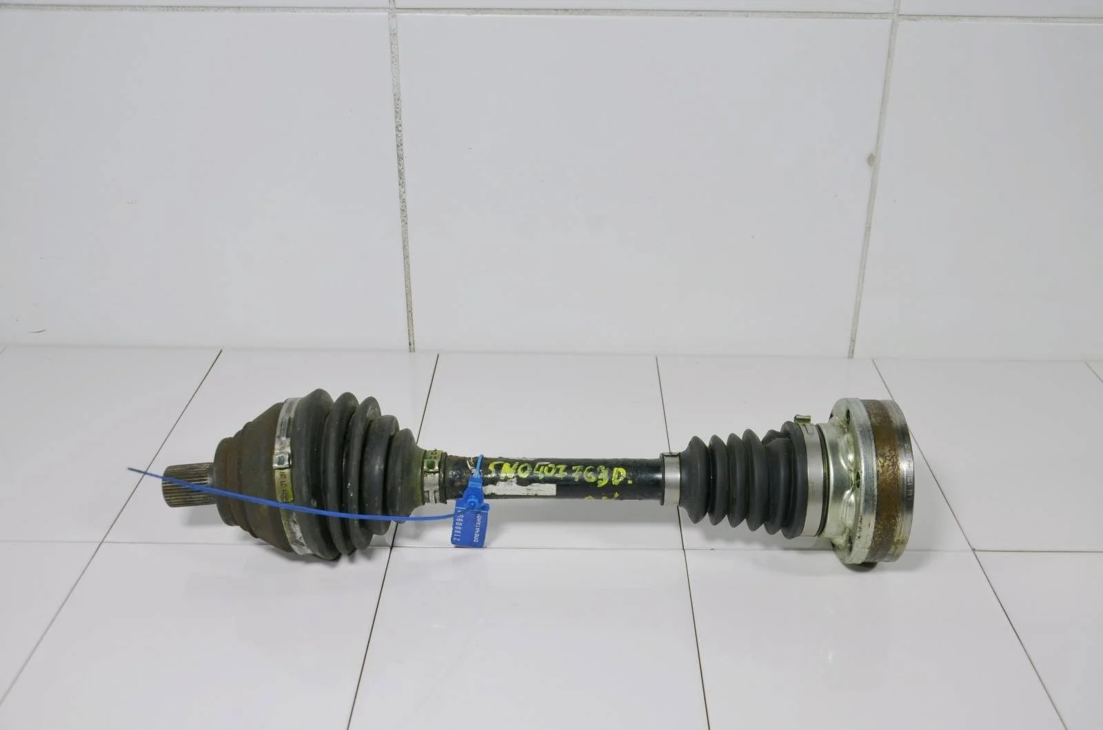 Привод VOLKSWAGEN TIGUAN 2008+ 5N0407763D, передний левый