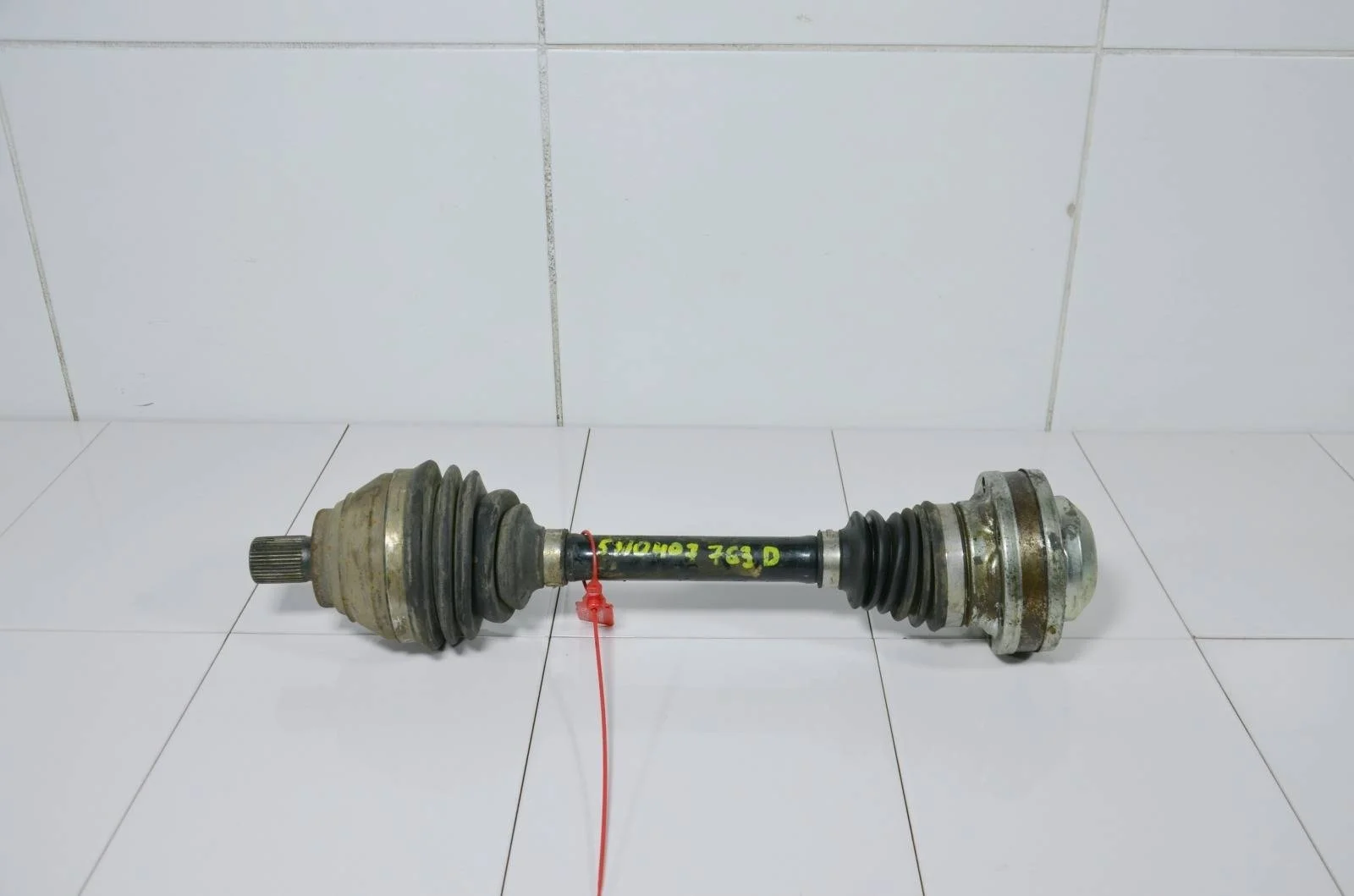 Привод VOLKSWAGEN TIGUAN 2008+ 5N0407763D, передний левый