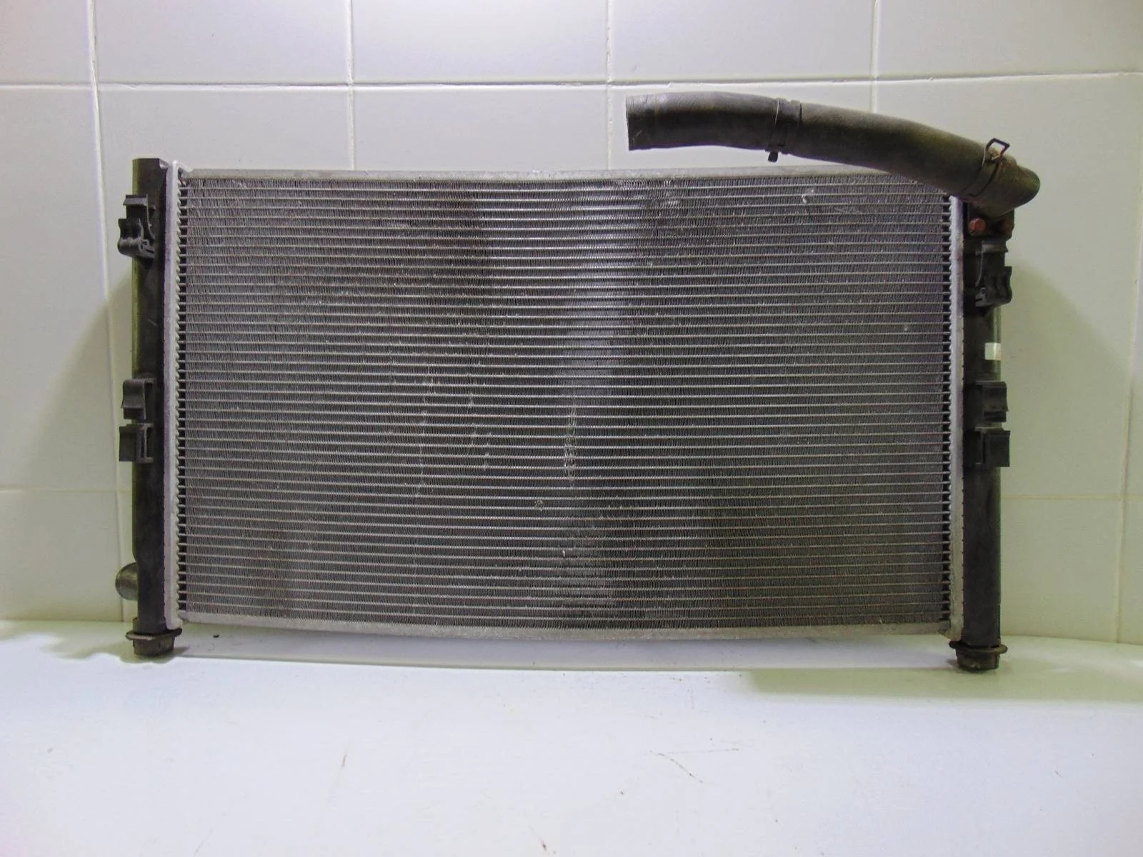 Радиатор охлаждения MITSUBISHI OUTLANDER 2006-2012 MN156092 XL 2.4