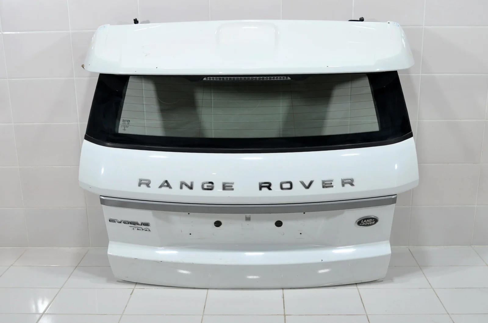 Крышка багажника LAND ROVER RANGE ROVER EVOQUE 2011+ LR077685 L538