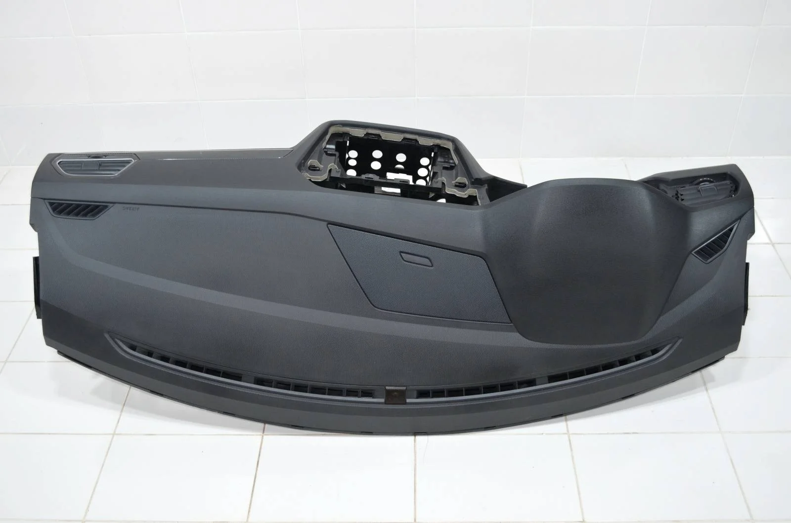 Торпедо VOLKSWAGEN TIGUAN 2016+ 5NB857181B AD1