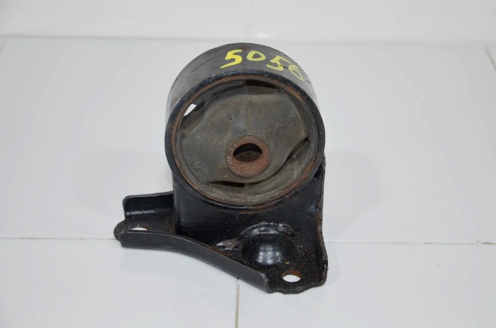 Опора двигателя KIA SPORTAGE 2004-2010 219102E100 2, передняя