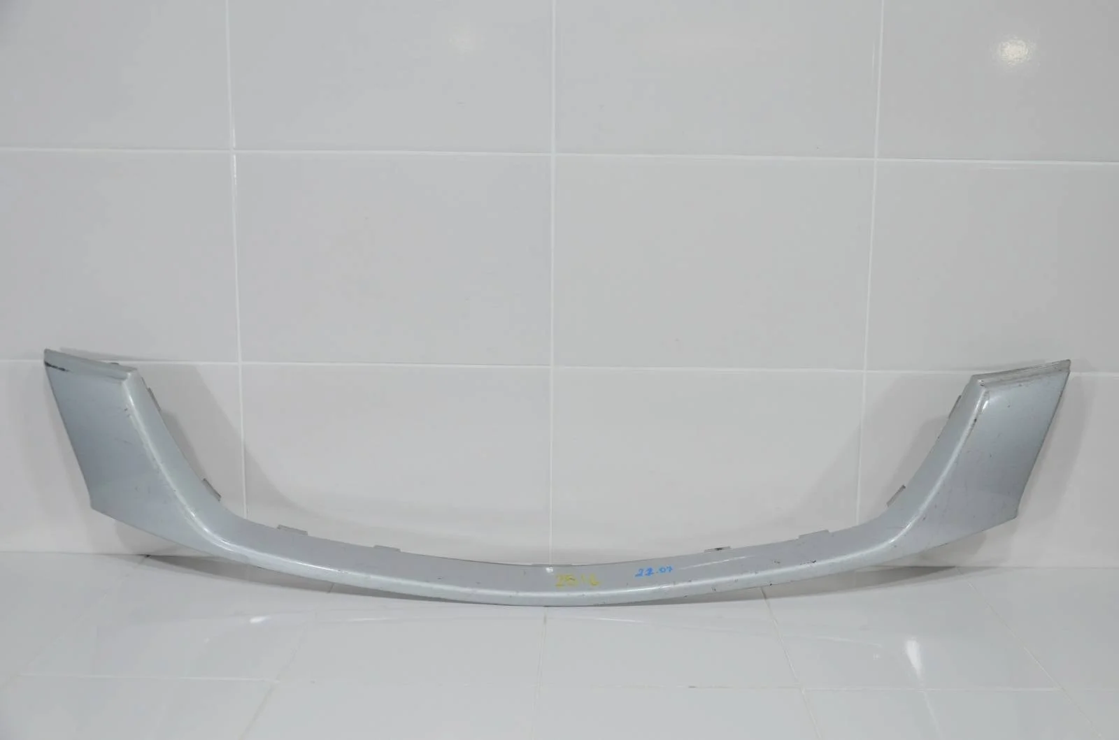 Молдинг решетки радиатора MAZDA TRIBUTE 2000+ ECY150711B