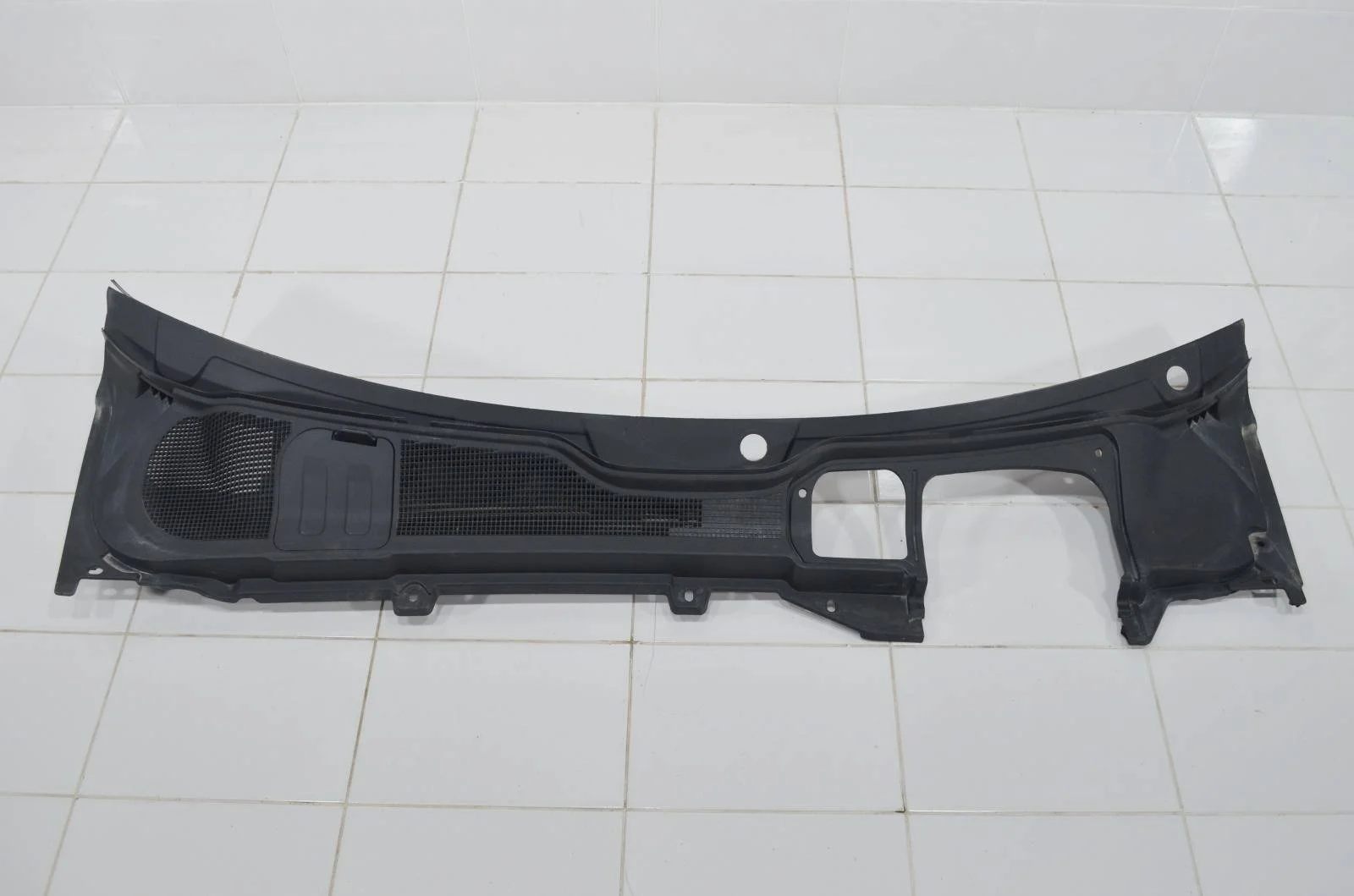 Жабо решетка LAND ROVER RANGE ROVER EVOQUE 2011+ LR027199 L538