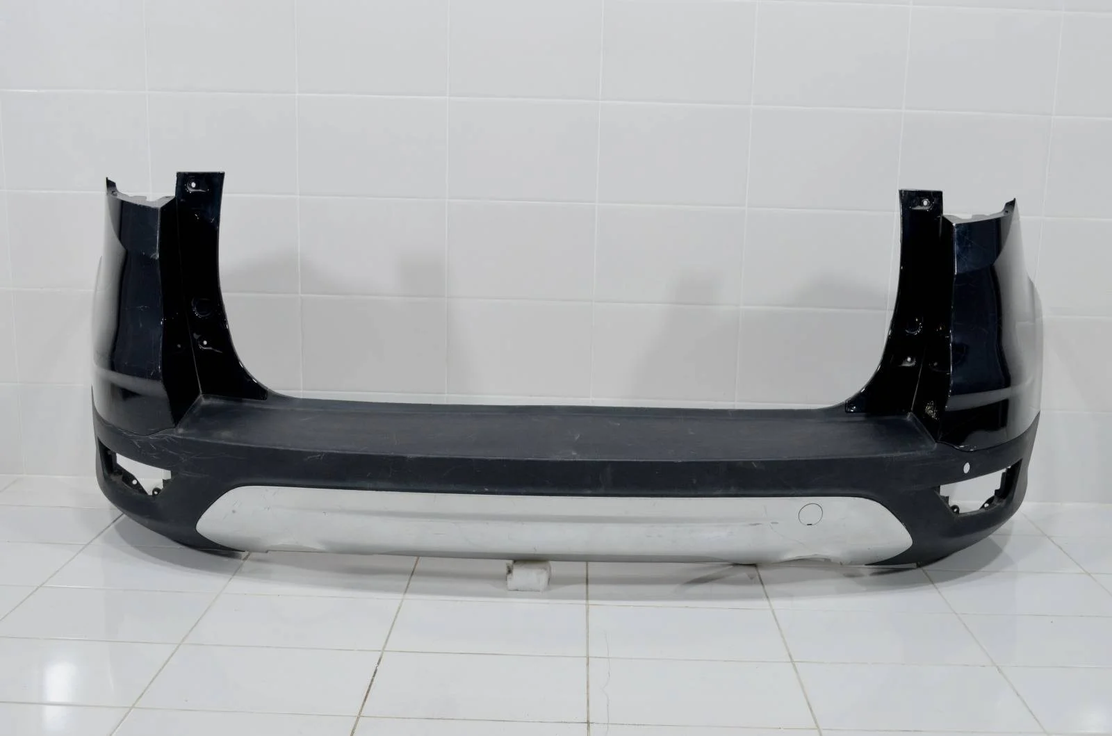 Бампер FORD KUGA 2012+ 1837225 CBS, задний