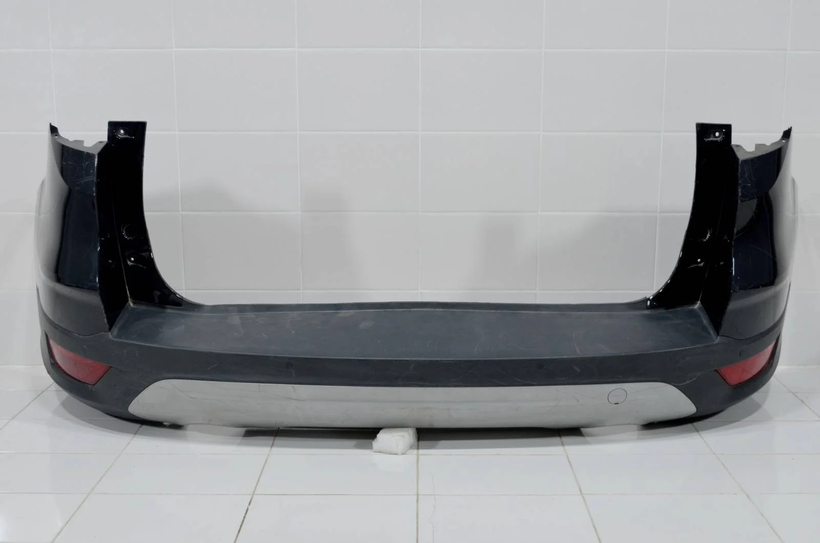 Бампер FORD KUGA 2012+ 1837225 CBS, задний