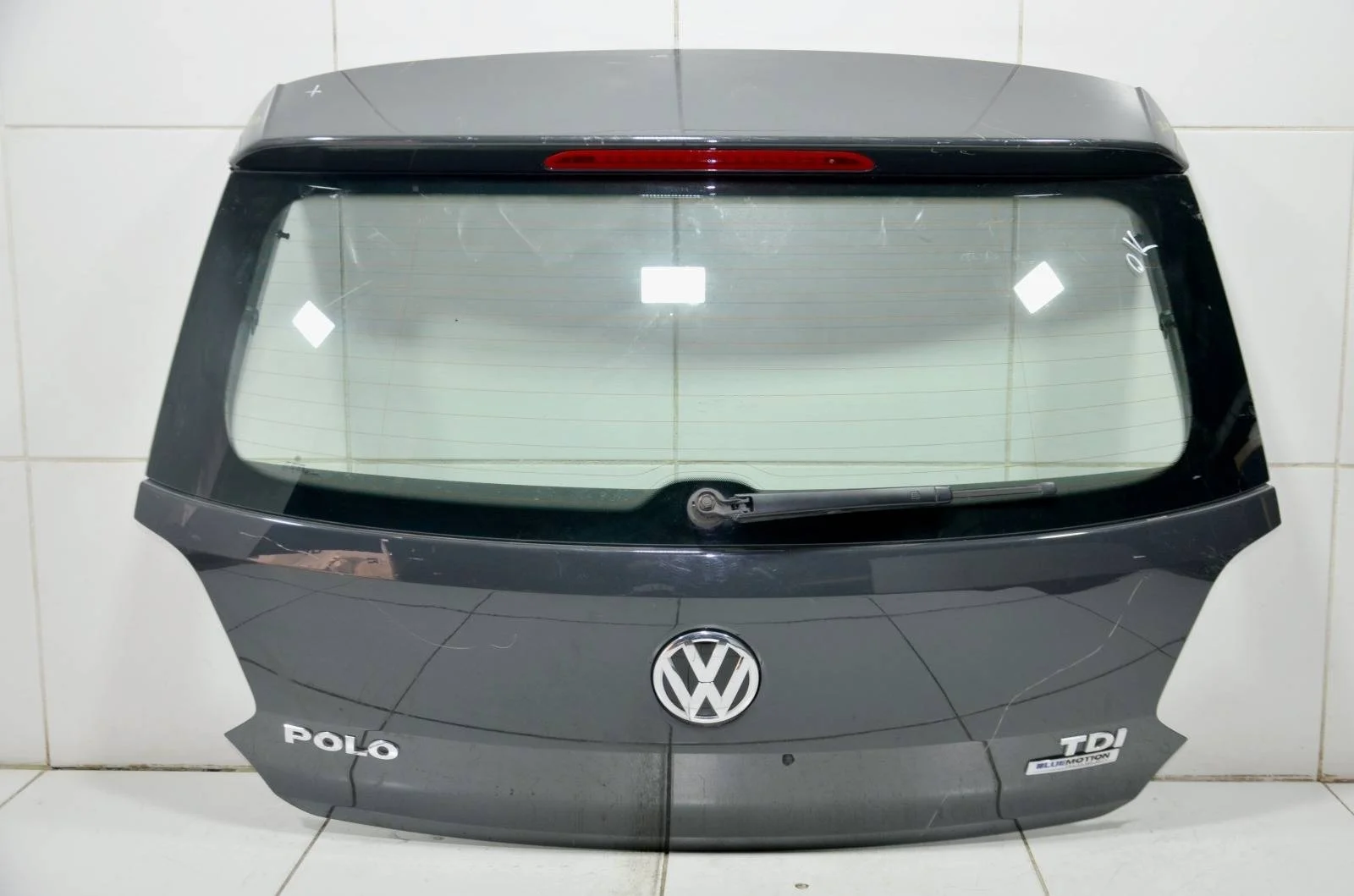 Крышка багажника VOLKSWAGEN POLO 2014+ 6RG827025B 6R1