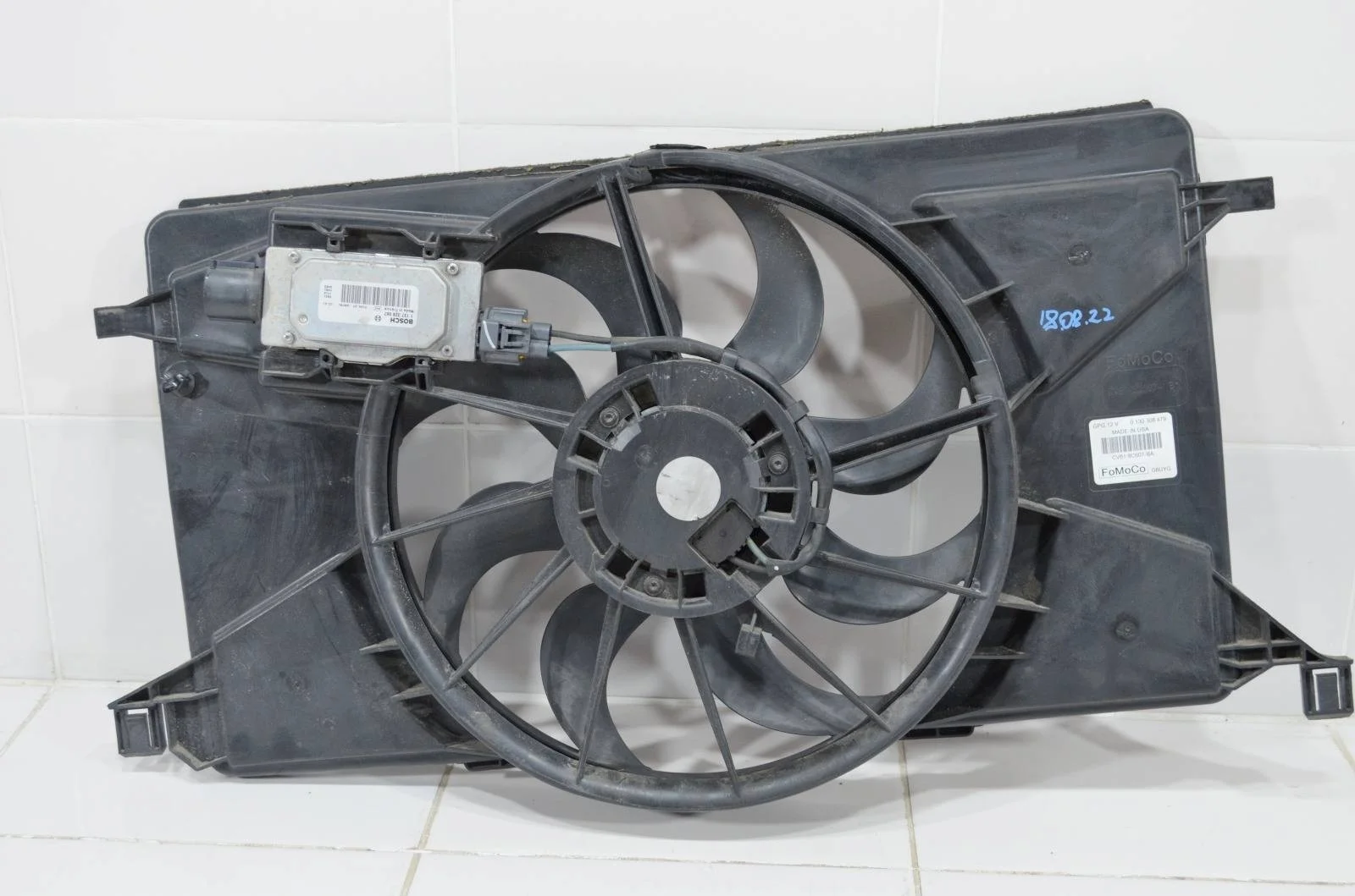 Диффузор в сборе FORD FOCUS 2011+ CV618C607BA 3 2.0L C20HDEX