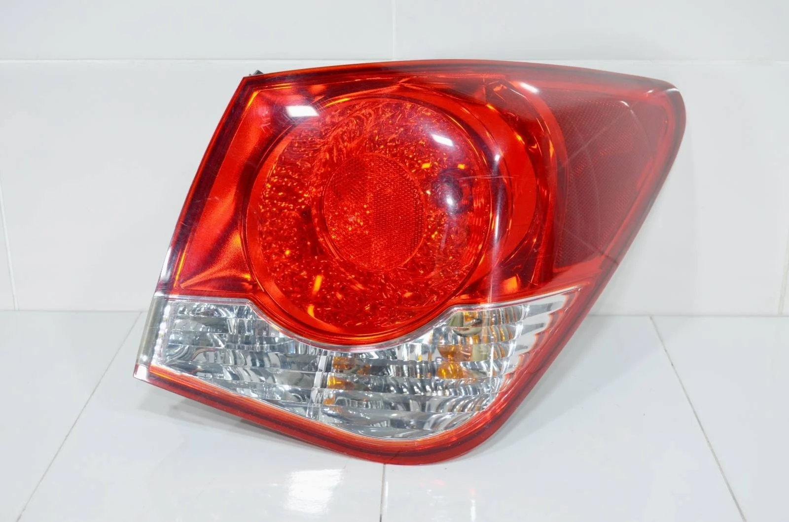 Фонарь CHEVROLET CRUZE 2009-2016 95039731 J300, правый