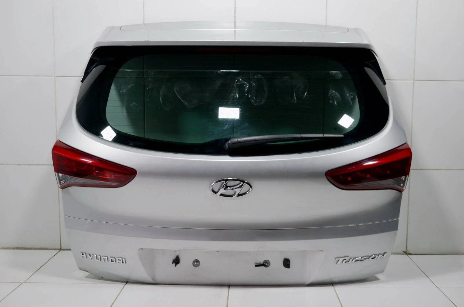 Крышка багажника HYUNDAI TUCSON 2015+ 73700D7000 TL