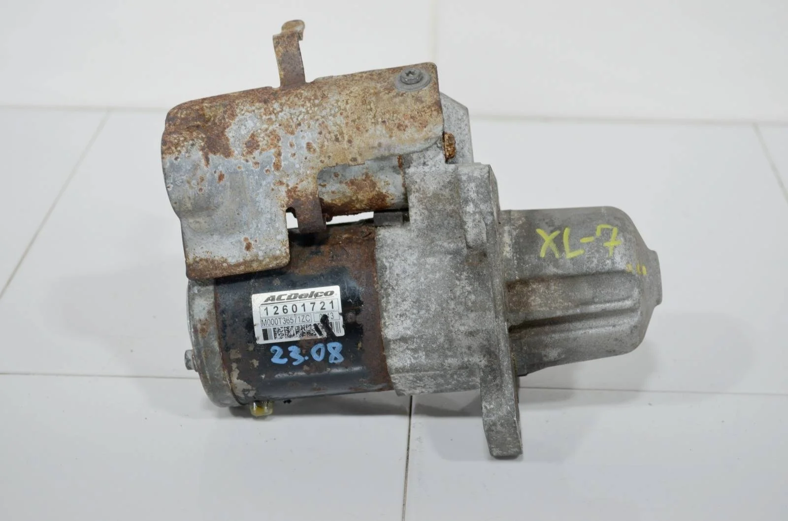 Стартер CADILLAC SRX 2009-2017 12601721 2