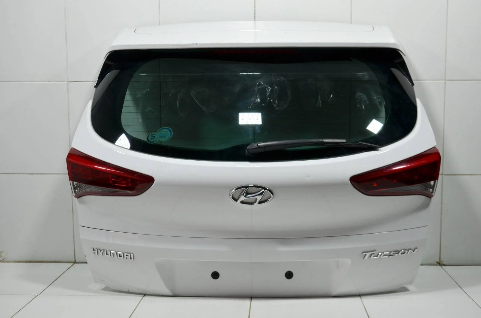 Крышка багажника HYUNDAI TUCSON 2015+ 73700D7000 TL