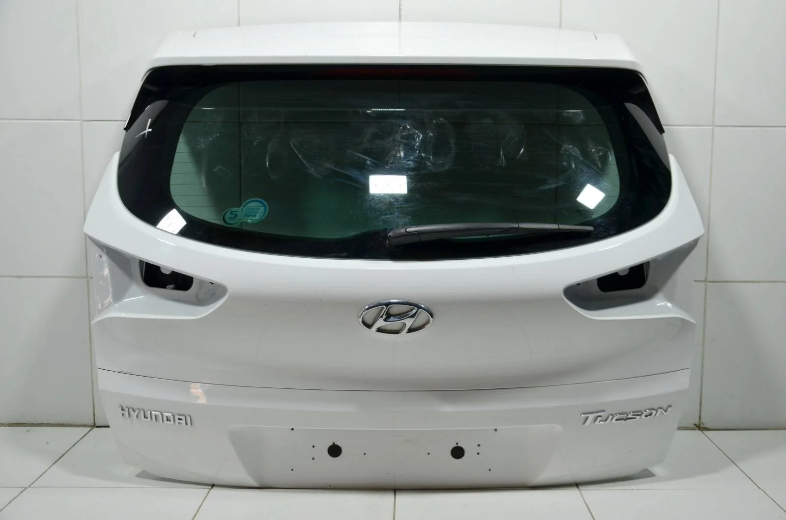Крышка багажника HYUNDAI TUCSON 2015+ 73700D7000 TL