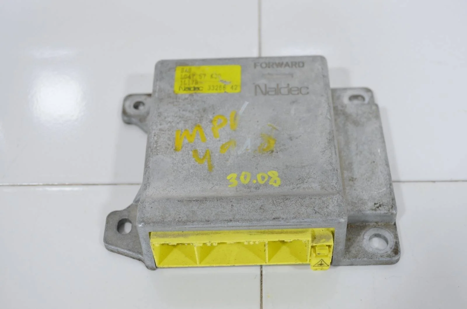 Блок управления AIR BAG MAZDA MPV 1999-2006 LD4757K30 LW