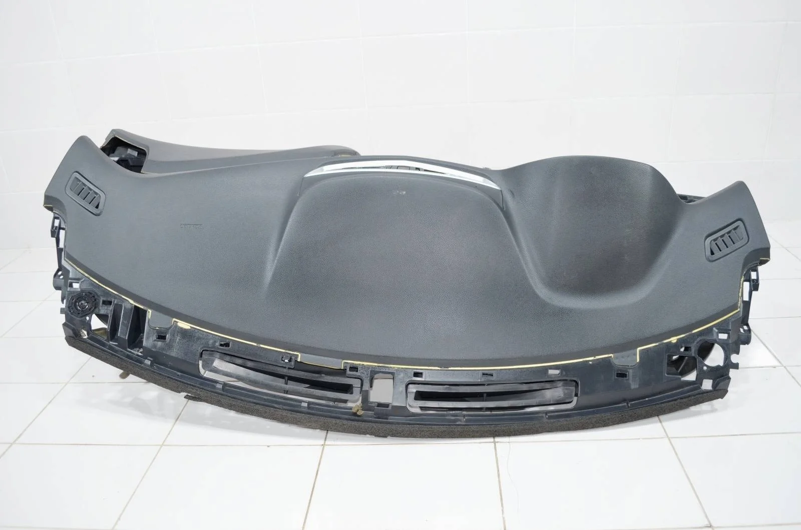 Торпедо NISSAN QASHQAI 2013+ 682004EH0A J11