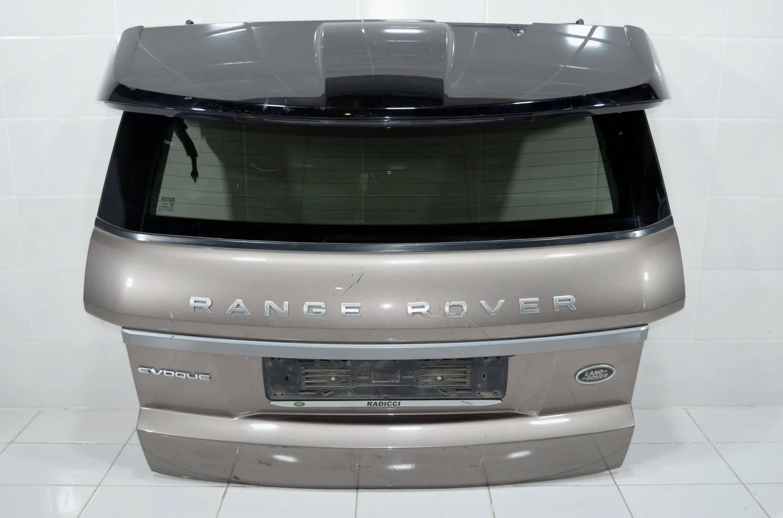 Крышка багажника LAND ROVER RANGE ROVER EVOQUE 2011+ LR064614 L538