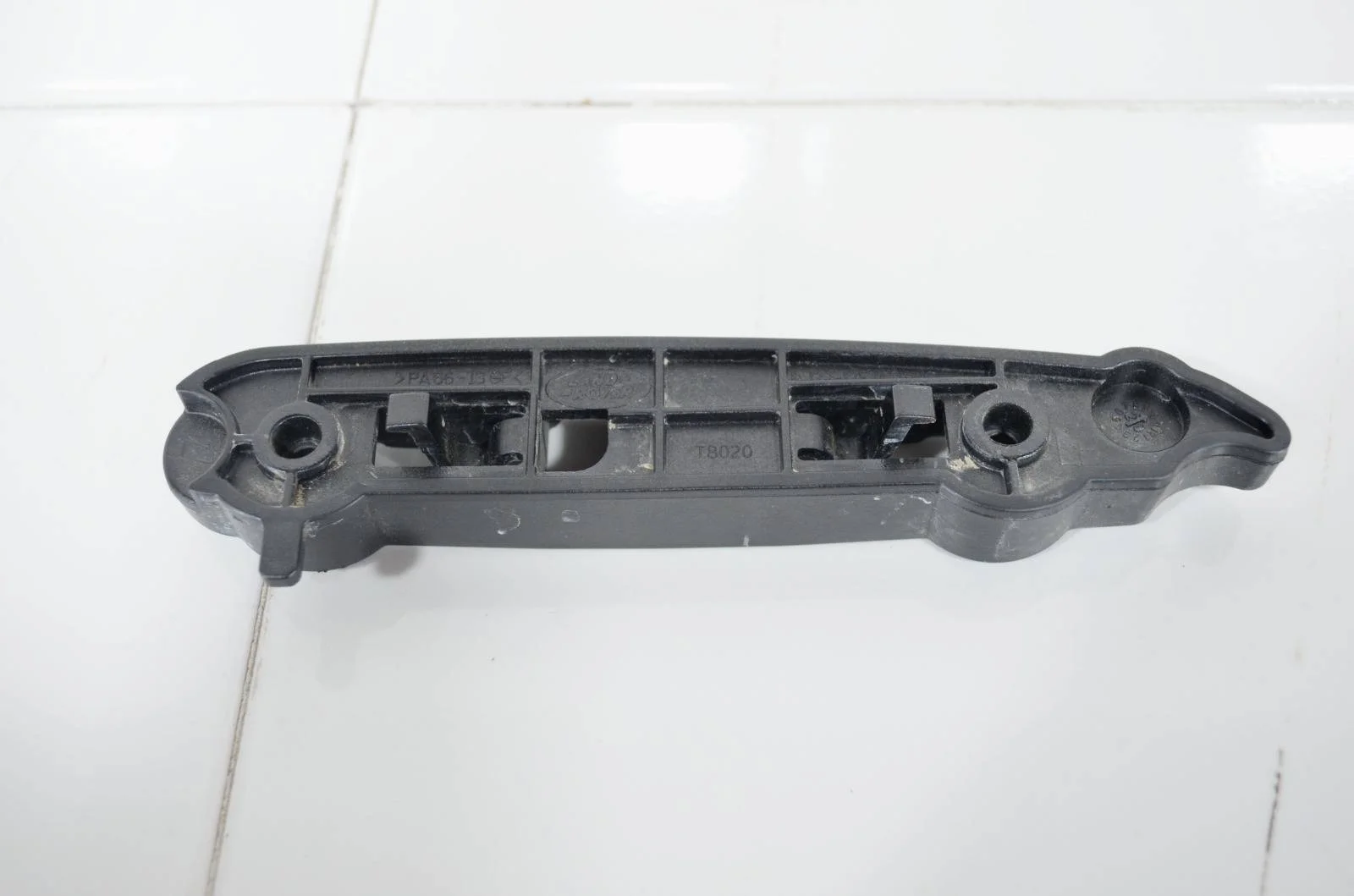 Кронштейн бампера LAND ROVER RANGE ROVER EVOQUE 2011-2018 LR034222 L538, передний левый