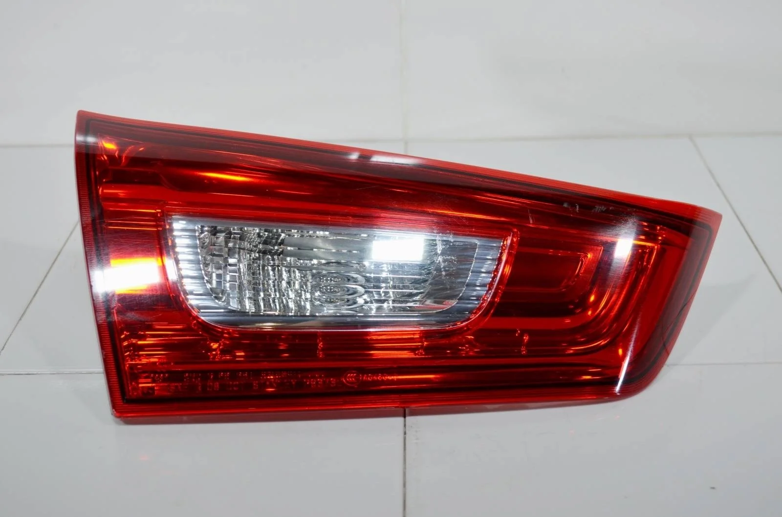 Фонарь внутренний MITSUBISHI ASX 2010+ 8336A087, левый