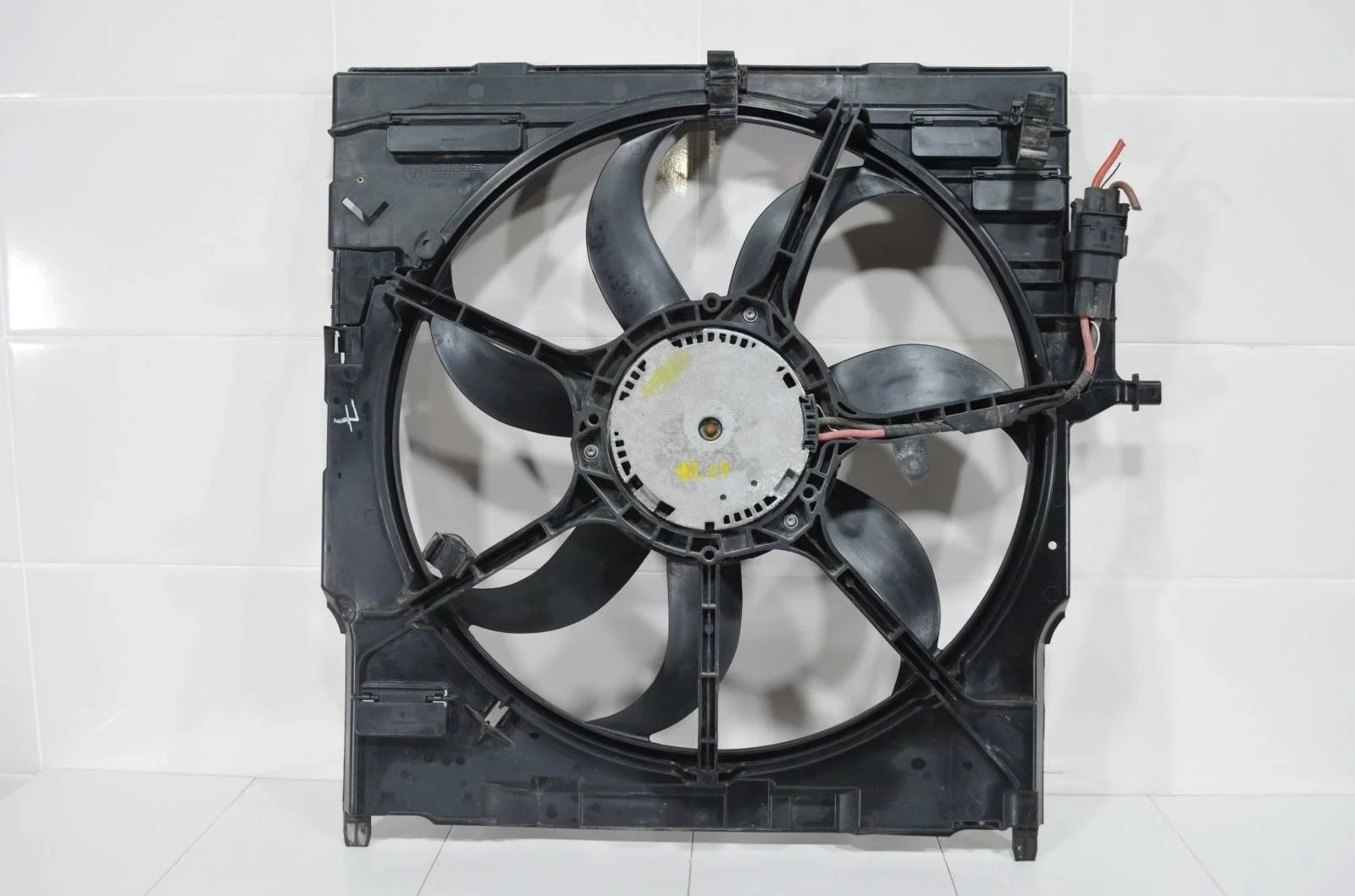 Диффузор вентилятора BMW X5 2013-2018 17427629131 F15