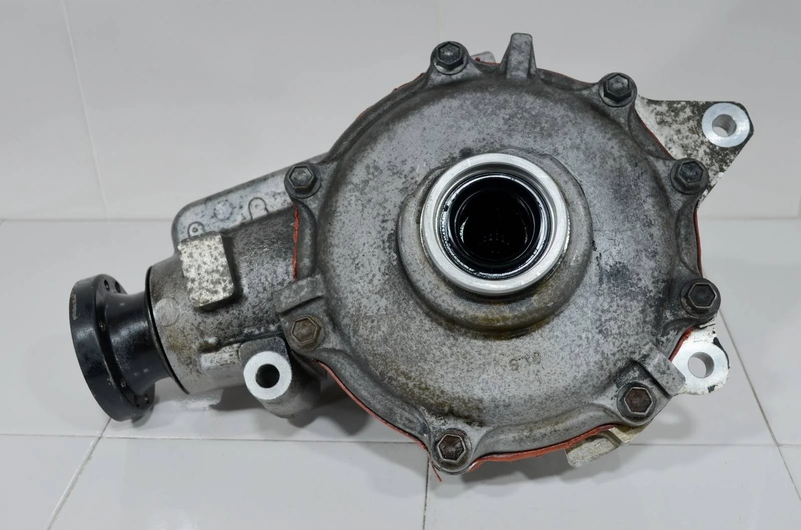 Редуктор передний LEXUS IS250 2005-2013 4111030A11 GSE25
