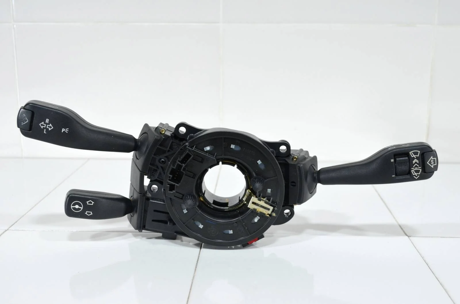 Переключатель / Шлейф подрулевой BMW X5 2003+ 61318379091 E53