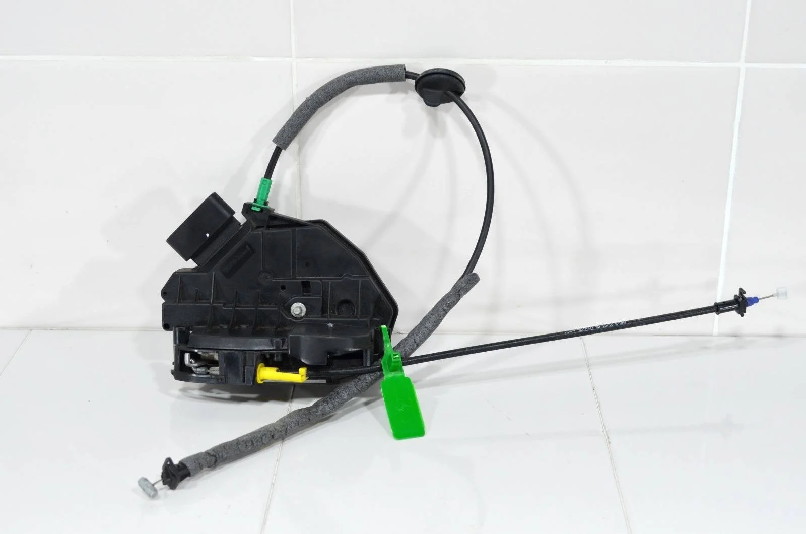 Замок двери FORD KUGA 2012+ 2070970 CBS, передний левый